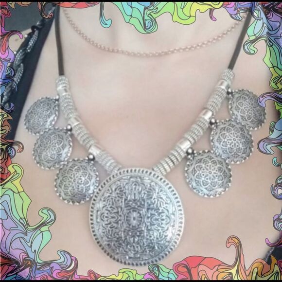 Stunning Silver Many Medallions Evening Necklace - Picture 1 of 8
